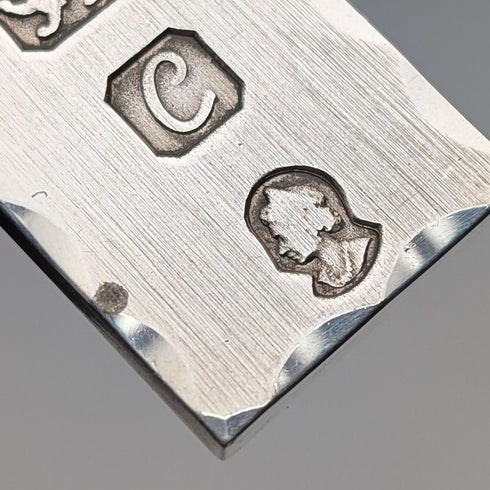 1977 British sterling silver jubilee ingot pendant and sterling silver chain, total weight 21g, Excalibur Jewellery②